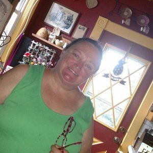 Meet your Posher, Debra